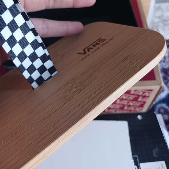 Vans - Picture 4 of 10